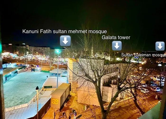Istanbulun Kral Dairesi Asansoerlue Ve 2 Klimali